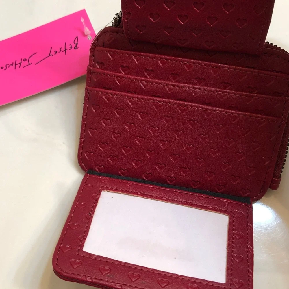 Betsey Johnson XOFRENCH L-Zip Cranberry Card Wallet Dainty Embossed Hearts NWT